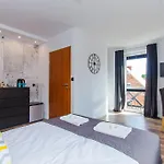 Miramar - Parking, Wi-fi, Kuchnia Ogolnodostepna (adults Only) 3*