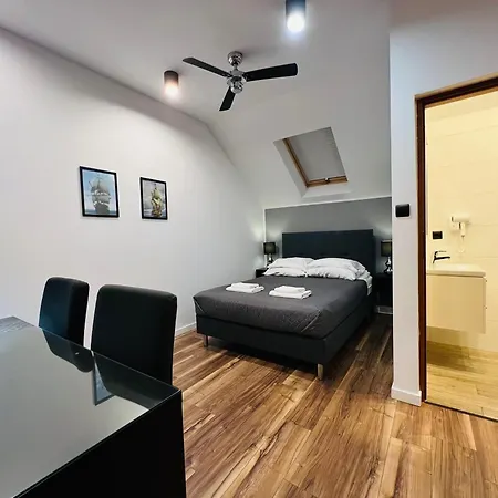 Miramar - Parking, Wi-fi, Kuchnia Ogolnodostepna (adults Only) 3*