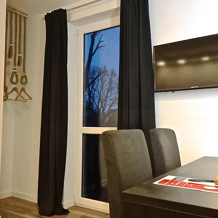 Miramar - Parking, Wi-fi, Kuchnia Ogolnodostepna (adults Only) 3*