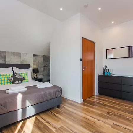 Bed & Breakfast Miramar - Parking, Wi-fi, Kuchnia Ogolnodostepna (adults Only) 3*