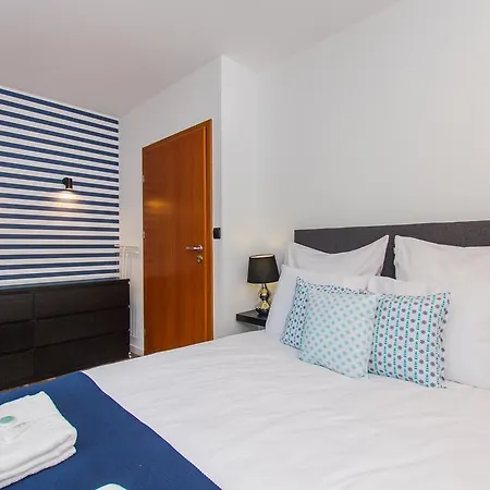 Miramar - Parking, Wi-fi, Kuchnia Ogolnodostepna (adults Only) Bed & Breakfast