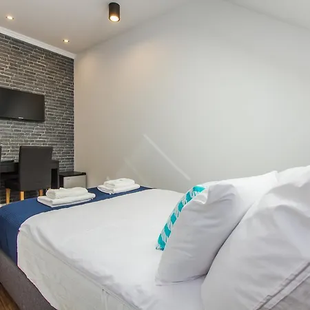 Bed & Breakfast Miramar - Parking, Wi-fi, Kuchnia Ogolnodostepna (adults Only) 3*