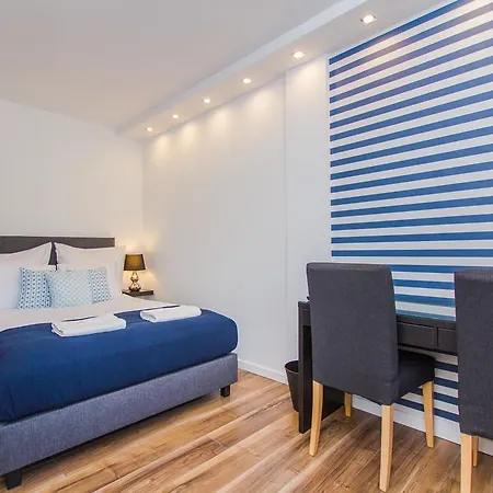 Miramar - Parking, Wi-fi, Kuchnia Ogolnodostepna (adults Only) Bed & Breakfast