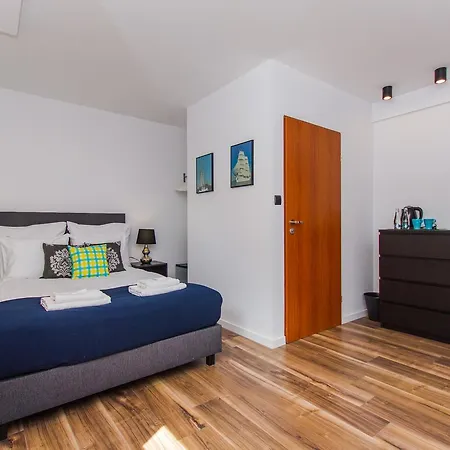 Miramar - Parking, Wi-fi, Kuchnia Ogolnodostepna (adults Only) 3*