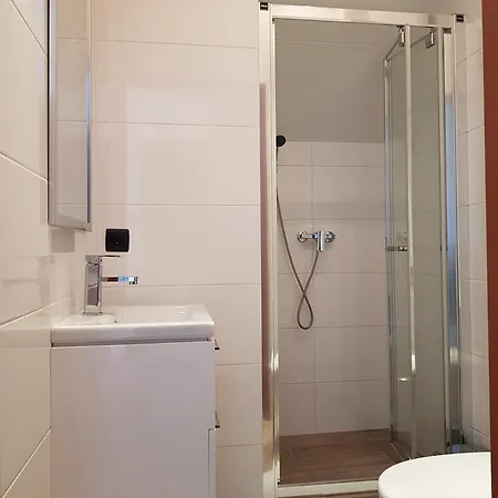 Bed & Breakfast Miramar - Parking, Wi-fi, Kuchnia Ogolnodostepna (adults Only) 3*