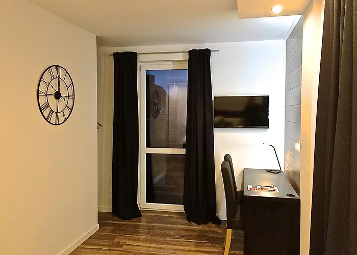 Smart - Miramar (adults Only) Bed & Breakfast