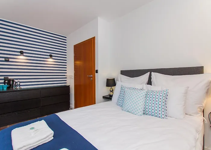 Smart - Miramar (adults Only) Bed & Breakfast