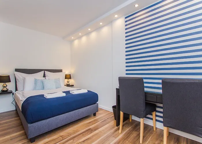 Smart - Miramar (adults Only) Bed & Breakfast